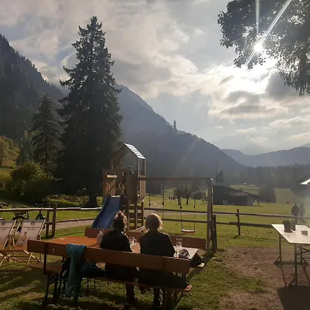 Appartement Gaestehaus Gomilar *